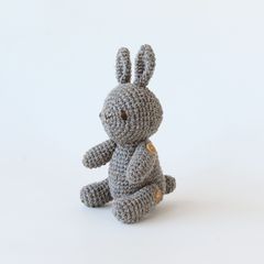 新品 テディベア風の1玉うさぎさん あみぐるみ かぎ針編みキット 編み物 キット 兎 ハマナカ コトーネツィード使用 (3)