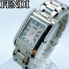 美品✨FENDI 腕時計 FF文字盤　FFブレス　ズッカ柄 スクエア　白　箱付き 美品✨FENDI 腕時計 FF文字盤FFブレスズッカ柄 スクエア白箱付き