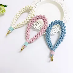 マクラメ編みスマホストラップ　ハンドストラップ　 手首　落下防止　携帯　ホワイト　ピンク　ブルー　手編み　ハンドメイド　手作りもの　青　白　プレゼント　女性