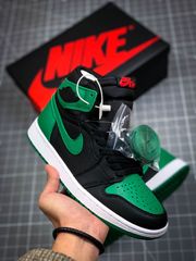 新品未使用　 NIKE AIR JORDAN 1 RETRO HIGH OG PINE GREEN 555088-030　ナイキ　エア ジョーダン 1 レトロ ハイ パイングリーン