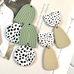 No.815  アクリルプレートチャーム　4piece