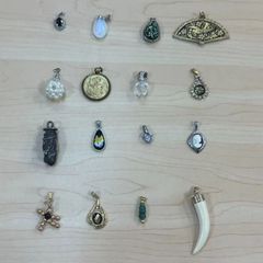 【✨アクセサリー✨】トップ　まとめ　遺品整理　生前整理 大量出品　GOLD silver ジュエリー　ネックレス　コイントップ　おしゃれ　レディース　貴重品　骨董品　昭和レトロ　発掘品　未確認　初出し　石付き　リユース　断捨離　高級　ゴージャス