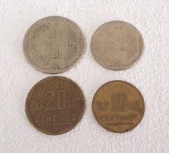 値下げしました！☆ ペルーコイン　新旧？ 4枚セット！