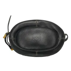 【LOEWE】 エンボスロゴ レザーストラップ ロエベのアイコン「パズル バッグ」をアップデートするレザー