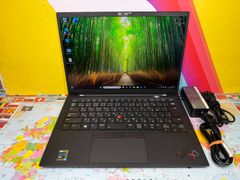第11世代・16GB レノボ X1 Carbon 9th 14型 24H2 美品