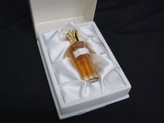 ポーラ セレニオン 香水 30ml 10万円 - メルカリ