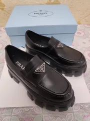 2024年最新】prada ローファー 26.5の人気アイテム - メルカリ