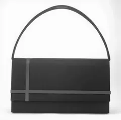 映画「海街di〇〇〇」での長澤〇〇〇さんのブラックフォーマルバッグ