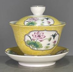 景徳鎮製　中国茶器　茶道具　花卉図紋三才蓋碗　蓋付き