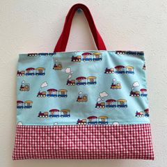 【2024 新作】ハンドメイド　汽車ぽっぽ　レッスンバッグ　赤　入園グッズ　通園通学　絵本バッグ　汽車　電車　動物　くま　うさぎ　ライオン