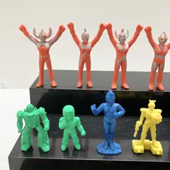 ◆ 【ジャンク品】 約70点 まとめ商品 当時物 昭和レトロ 消しゴム 人形 おもちゃ まとめ マリオ ドラゴンボール キン消し ウルトラマン 怪獣 ガンダム 現状品  0.5kg