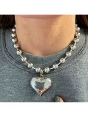 ジュエリー レディース ネックレス ペンダント 1個 8mm ステンレススチールビーズチェーンネックレス 大きなハートペンダント付き、レディースファッションジュエリー ミュージックフェス Y2Kフェス 新学期 秋