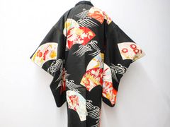 【京松】【着物】アンティーク 羽織 黒羽織 長羽織 一つ紋 波頭・扇面に花文 羽織紐付 身丈約104cm 裄丈約65cm r7z01-41