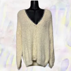 Rafraf　ラフラフ　カーディガン　アイボリー　レディース　ニット　前ボタン　ふわふわ　もこもこ　Vネック　伸縮性有　厚手