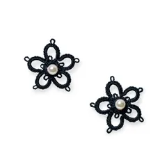 Magnolia Tatted Pierce Black 糸で編んだ ピアス ブラック フラワー パール