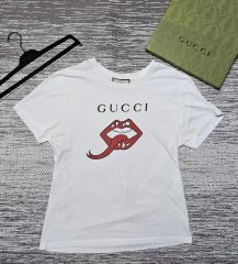 雷市場（ポンジャン）商品韓国直送】 GUCCI(グッチ) 唇 半袖Tシャツ - メルカリ