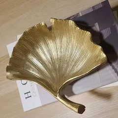 廃盤【美品】ZARA  ザラホーム リーフ型 ゴールド トレー 廃盤【美品】ZARA HOME ザラホーム リーフ型 ゴールド トレー - メルカリ