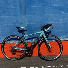 【大阪引取限定】Bianchi VIA NIRONE7 初心者スタートセット 価格改定で安くなった！初心者ライダーに寄り添った入門ロード