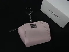 2025年最新】ジバンシイAirPodsケースの人気アイテム - メルカリ