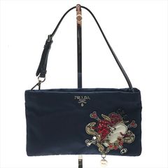 良品 PRADA プラダ 三角ロゴ ハートモチーフ ストーン チャーム ナイロン テスート ハンド バッグ ポーチ ネイビー k2156