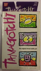 バンダイアメリカ 海外版たまごっち 青×ピンク×黄色ボタン