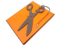 【新品同様品】HERMES エルメス プティアッシュ シザー バッグチャーム ヴォーエプソン×トリヨンクレマンス エタン×ポティロン ハサミ バッグ用アクセサリー ブランド レディース 女性用 本革 レザー オレンジ グレー プレゼント ギフト