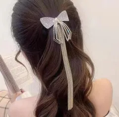 リボン バレッタ ビジュー パール フリンジ レディース ヘアアクセサリー ゴールド キラキラ 上品 大人可愛い 韓国風 きれいめ フェミニン 髪留め まとめ髪 ハーフアップ お呼ばれ 結婚式 二次会 入学 卒業 発表会 デート パーティー セレモニー 華やか