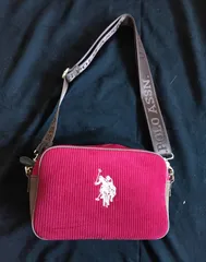 U.S. POLO ASSN　ユーエスポロ　アッスン コーデュロイショルダーバッグ　赤　(3112)
