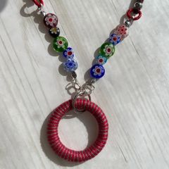 メガネホルダー　首掛けグラスホルダー　カラフル　レッド　ハンドメイド