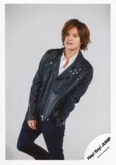 【中古】生写真(ジャニーズ) Hey! Say! JUMP/岡本圭人/膝上・衣装白紺・左手ポケット/17-18冬 コンサートグッズ撮影オフショット/公式生写真