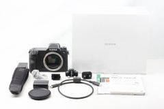 フジフィルム FUJIFILM GFX50S II ボディ 僅か11448ショット 付属品完備 元箱◇47772