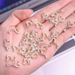 【特価商品】オーナメント アクセサリー DIY ネイル ジュエリーパーツ メタルパーツ ハンドメイド 大きめ キラキラ ストーン ネイルパーツ ネイルパーツ 合金 デコパーツ ラインストーン 立体 3D 20個セット ハート型