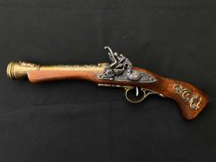 装飾銃 装飾的な古いピストル 真鍮製 インテリア銃 重さ約1.1kg(重い 