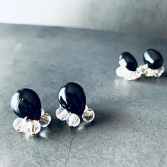 【SALE　3180円➡︎2180円／選べる：ティアドロップ／ビーズ：Aゴールド orシルバー】天然石ブラックストーン＆クリアガラスのビーズが揺れる大人可愛い一粒スタッドピアス・ハンドメイド・送料無料