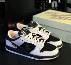 2024年最新】TIGHTBOOTH NIKE SB DUNK LOWの人気アイテム - メルカリ