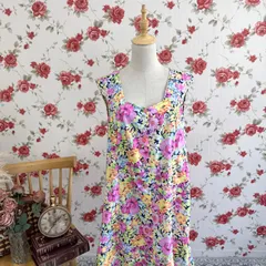 花柄 ノースリーブ ワンピース コットンポリ混 総柄 フラワープリント ピンク イエロー パープル ブルー Aライン ミディ丈 前ボタン レトロ ヴィンテージ レディース サマードレス 春夏ワンピ