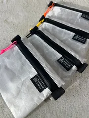 フラットZIPポーチS DCFH Ver. ホワイト