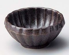 高島大樹 黒釉輪花 2008年初出し 新品未使用 深鉢 どんぶり 鉢 うつわ 高島大樹 黒釉輪花 2008年初出し 新品未使用 深鉢 どんぶり 鉢 うつわ