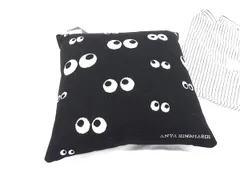 ■新品同様■ ANYA HINDMARCH アニヤハインドマーチ オールオーバーアイズ クッション インテリア ブラック系 BM5929のサムネイル