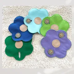 【ハンドメイド】フェルト製 ボタンつけ外し練習マット 保育園 幼児 知育玩具 手先トレーニング