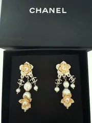 シャネル 大人気！18CフラワーXパールＸＣＣロングピアス CHANEL