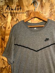 NIKE 半袖Tシャツ グレー