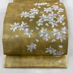 ご注意ください ☆白い桜刺繍 光沢縞地 昼夜帯 美品 - 着物