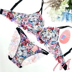 （934305N）ノンワイヤー.花柄ストレッチレースブラ＆ショーツセットM