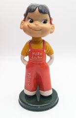 不二家 首振り人形 ソフビ人形/黒目/ブリキ台座/凸字/袴/頭ネジ2本/250mm Z631022