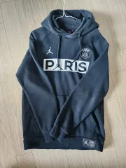 ジョーダン Paris Saint-Germain(パリ サンジェルマン) フード m サイズ 売ってます ( 100 ）