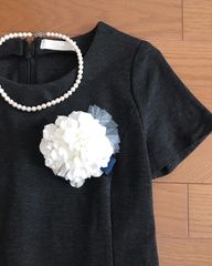 純白のダリアcorsage