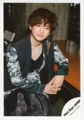 【中古】生写真(ジャニーズ) Hey! Say! JUMP/知念侑李/膝上・衣装黒・白・座り・右向き・両手組み/アルバム「PARADE」MV＆ジャケ写オフショット/公式生写真