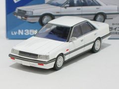 日産 スカイライン 4ドアHT 1800 パサージュ（白）85年式 LV-N351a【トミーテック社1/64ミニカー】【トミカの時】