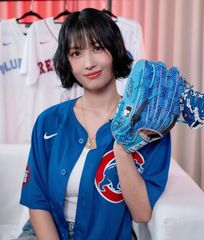 ローリングス　東京シリーズ　限定グラブ　TWICE MISAMO モモ始球式使用モデル